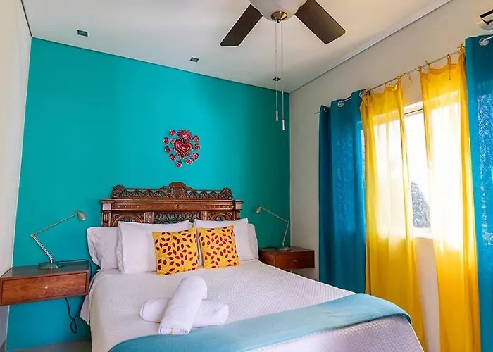 B&B only: Casa De Las Bugambilias B&B