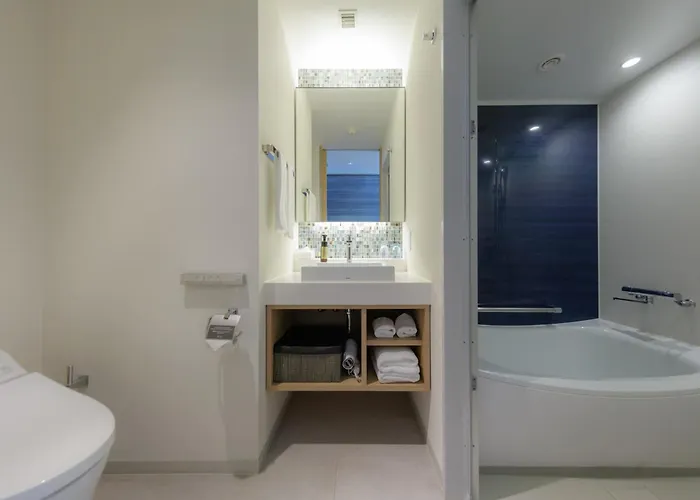 Hotel: Jr Kyushu Hotel Blossom Naha
