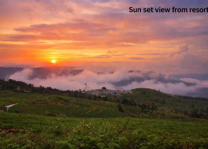 The Bowers Chalet Private Campfire&Lawn BBQ, WIFI, Breakfast Hill Top 360 degree view