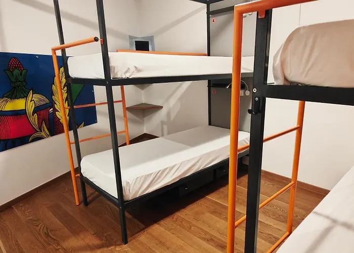 Tric Trac Hostel