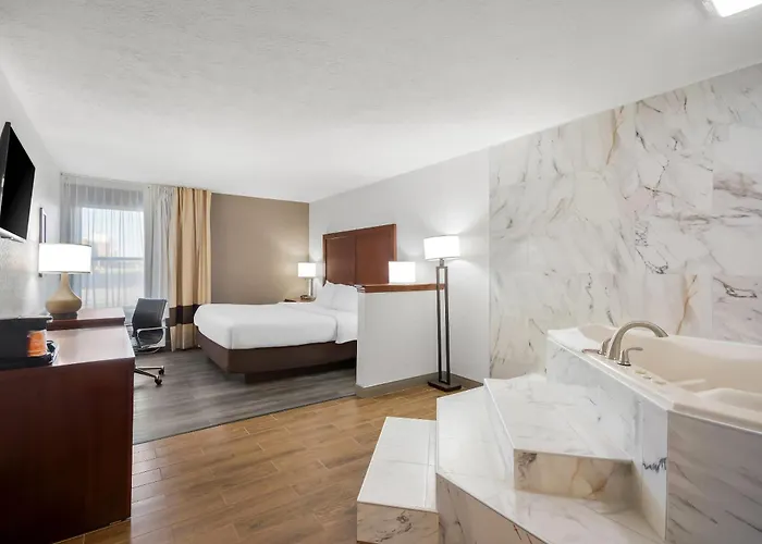 Comfort Inn & Suites Cincinnati