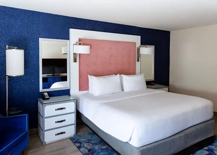 Hotel Indigo Mount Pleasant By Ihg