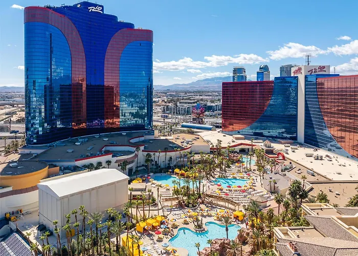 Hotel with view: Rio Hotel & Casino, A Destination By Hyatt Hotel