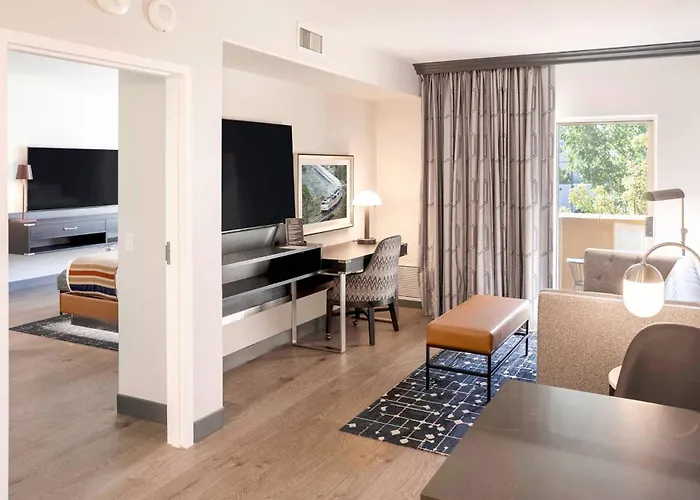 Grand Canyon Railway Hotel