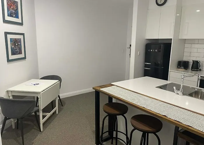 Adelaide Mansions Serviced Apartments