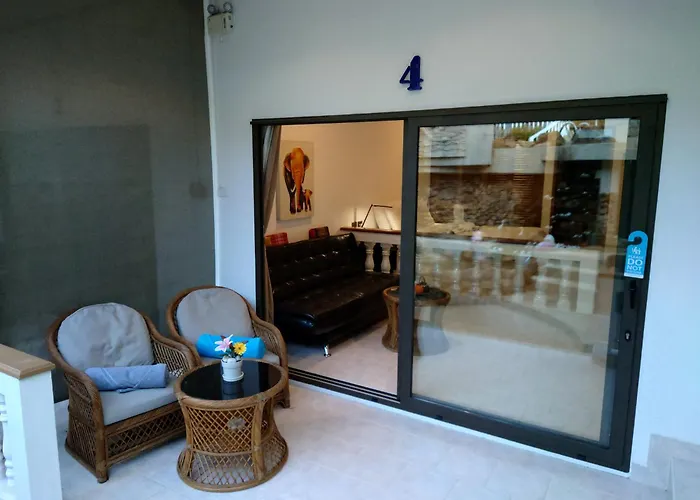 Pet Friendly hotel: Samui Little Garden Resort
