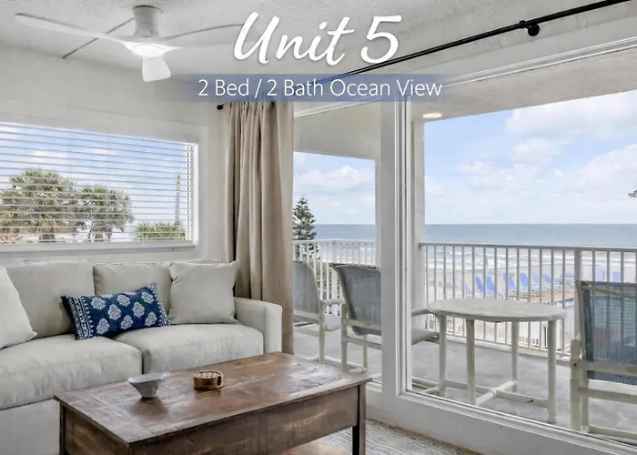 Beach hotel: Ocean Beach Club