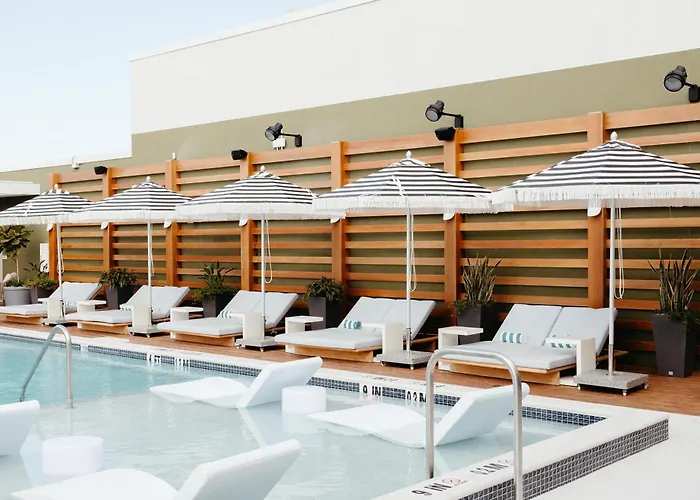 The Hiatus Clearwater Beach, Curio Collection By Hilton