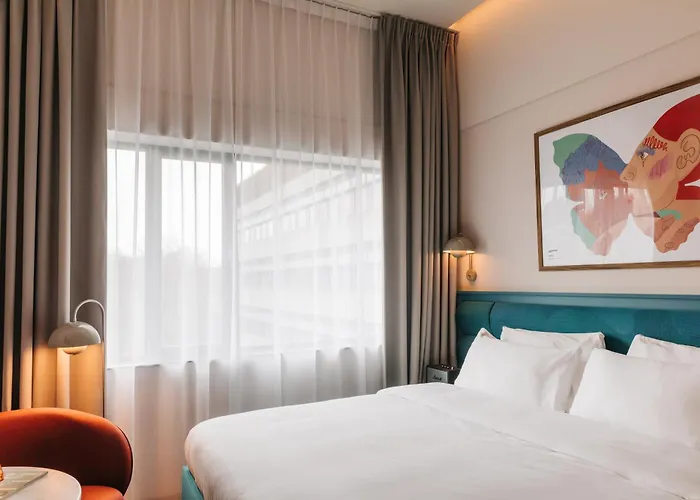 Social Hub City Extended Stay