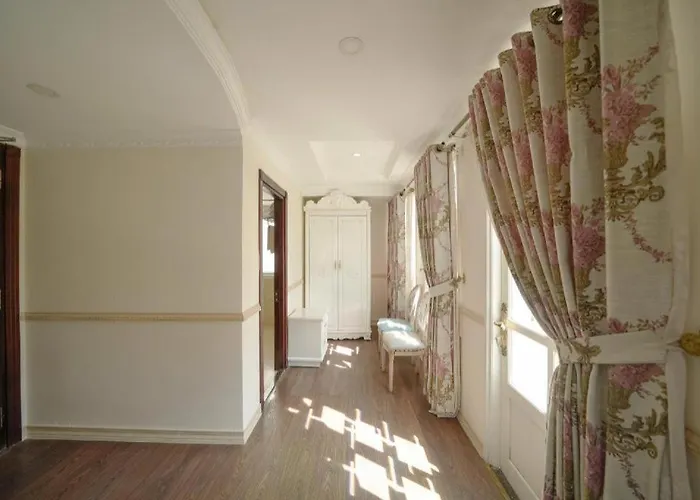 Cheap hotel: Hoa Sen Vang Hotel Dalat