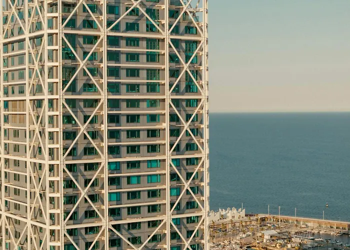 Hôtel accueillant les animaux: Hotel Arts Barcelona