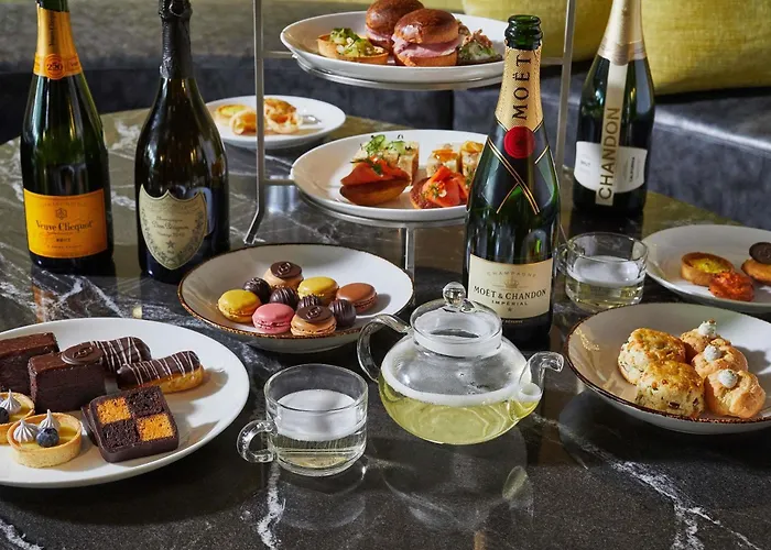 Beach hotel: Sofitel Chicago Magnificent Mile