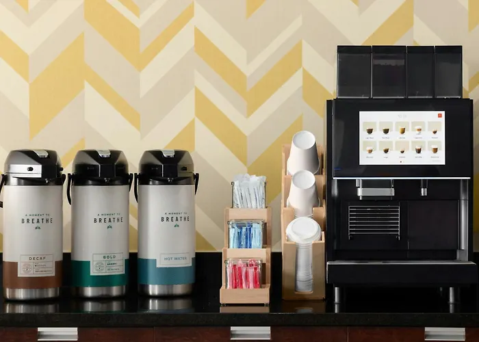 Family Hotel: City Express By Marriott Washington, Dc Northeast