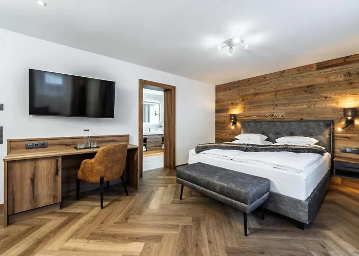 Centraal gelegen hotel: Hotel Vier Jahreszeiten By Vaya Inkl Zell Am See-Kaprun Sommerkarte