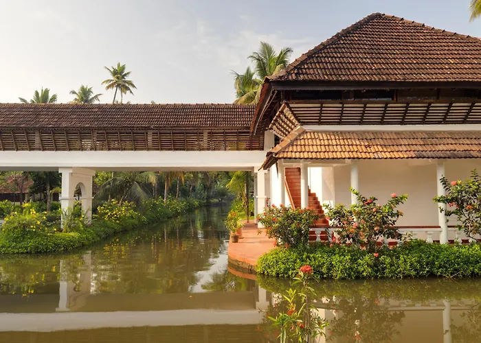 Coconut Lagoon Kumarakom - A Cgh Earth Experience