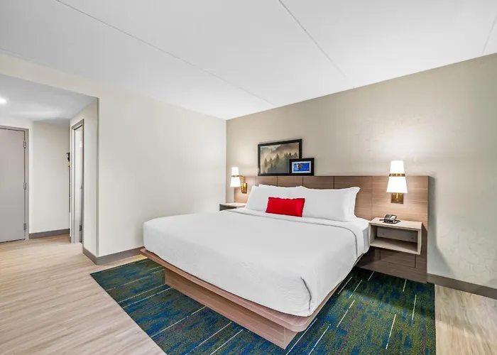 Beach hotel: Ramada By Wyndham Statesville