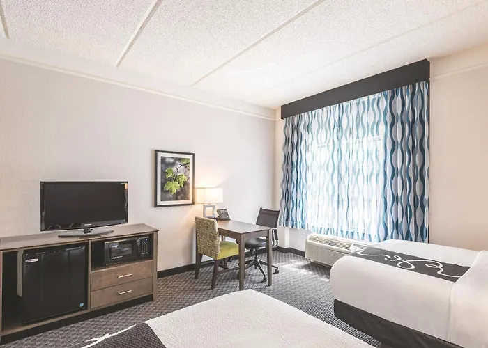 Cheap hotel: La Quinta By Wyndham Orlando Lake Mary