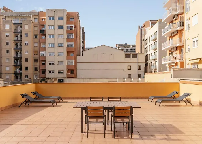 Hotel near College: Barcelona Apartment Villarroel