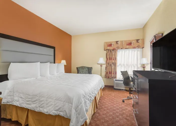 Baymont By Wyndham Fayetteville