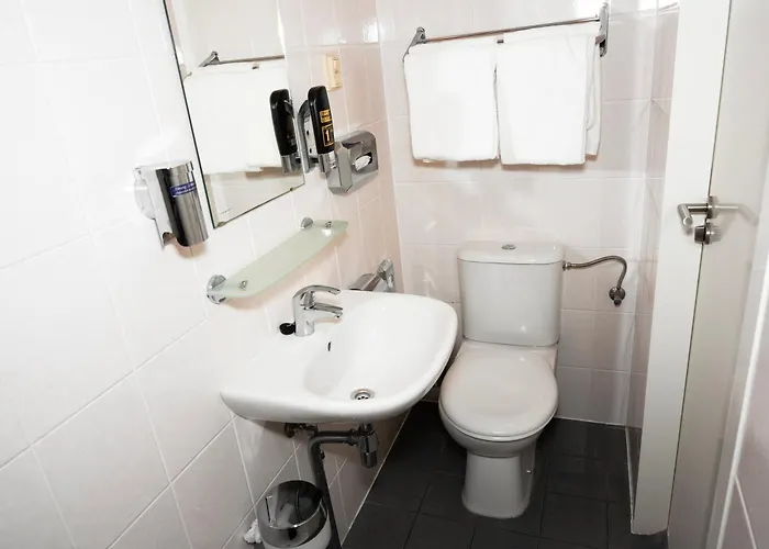 Hotel que aceita animais de estimação: Amsterdam Teleport Hotel - Free Parking