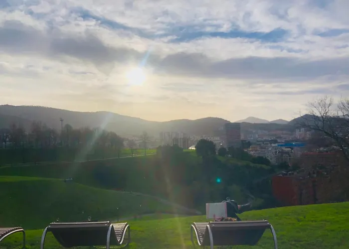 Hotel near College: All Iron Hostel