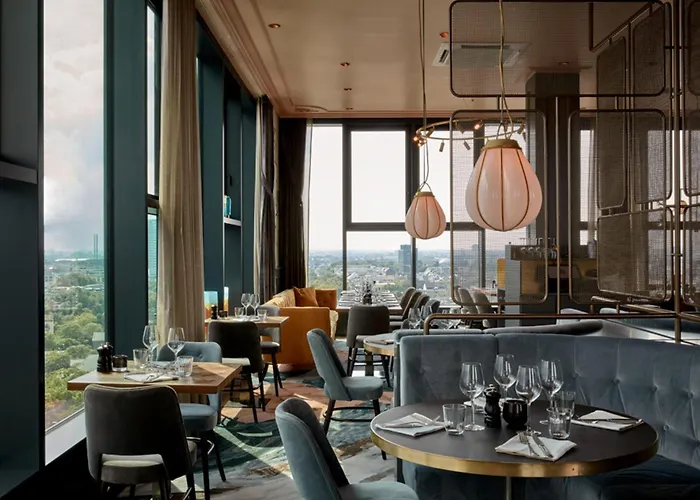 Hotel near College: 25Hours Hotel Das Tour