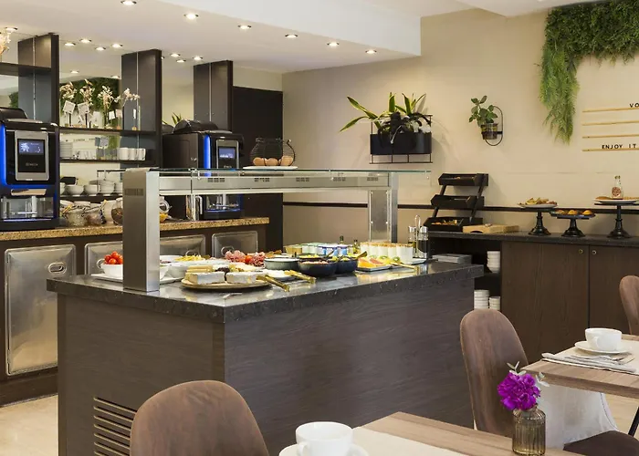 Hotel with view: Neho Suites Cannes Croisette