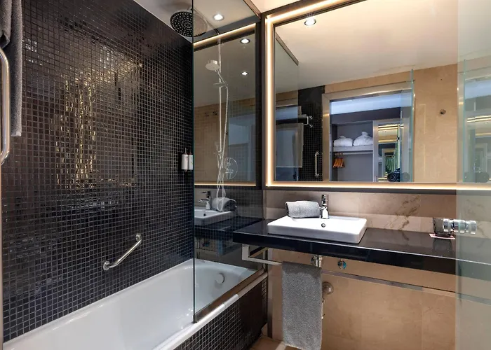 Boutique-Hotel: Hotel Cadiz Paseo Del Mar Affiliated By Melia