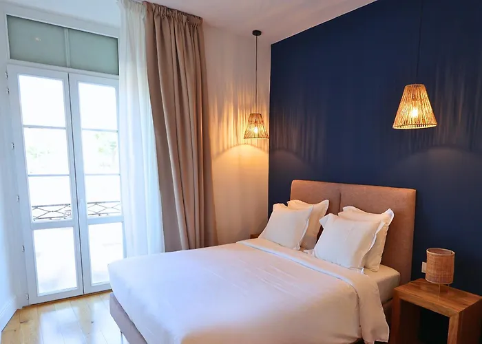 Pet Friendly hotel: Hotel De La Mer