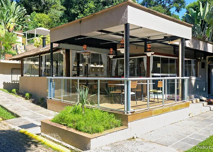 Hotel com pingue-pongue: Pousada Reserva Penedo