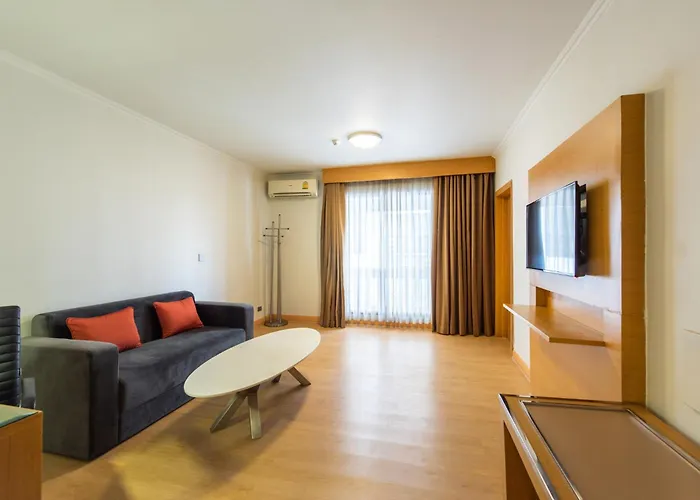 Maple Hotel