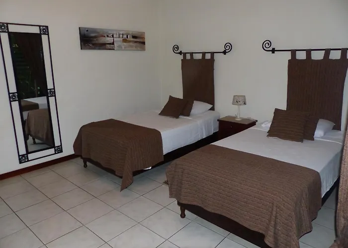 Cheap hotel: Hotel Villa Romantica