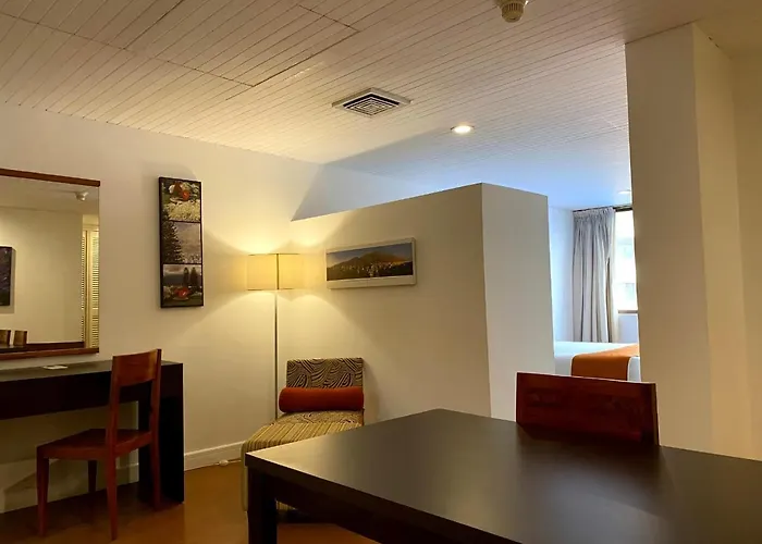  Best Western Cct