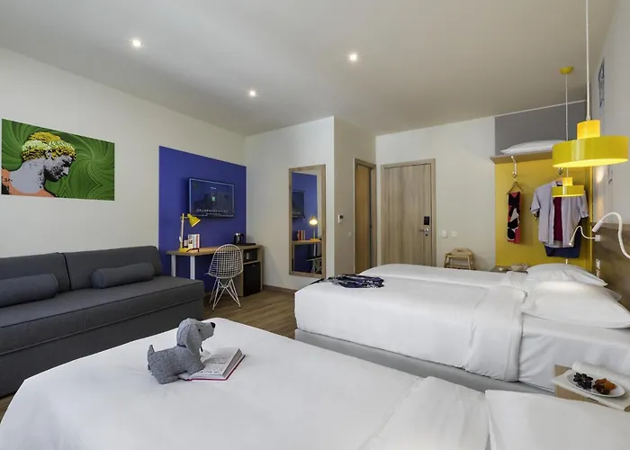 5 star hotel: Ibis Styles Athens Routes