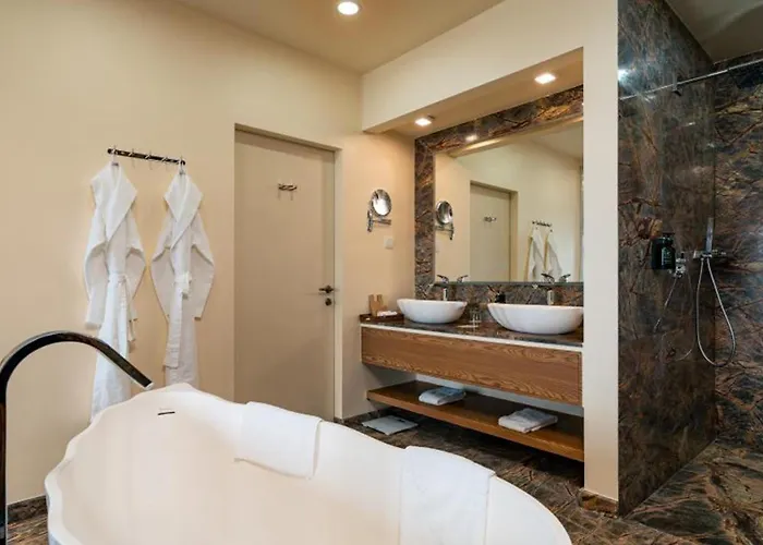 Gardens Hill Resort & Spa