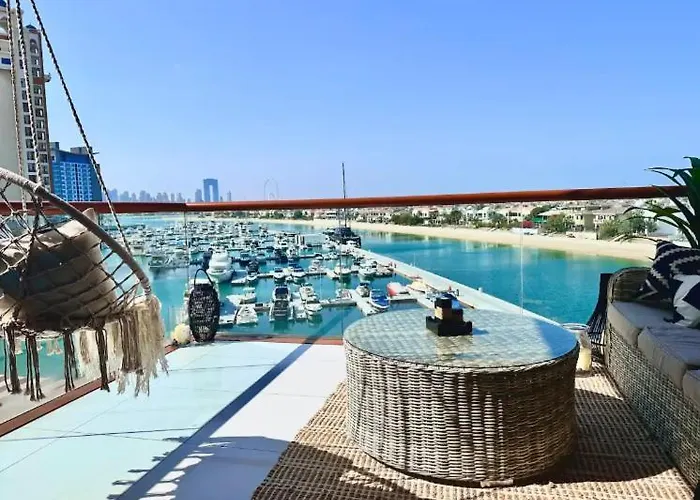 Beach hotel: Palm Views West