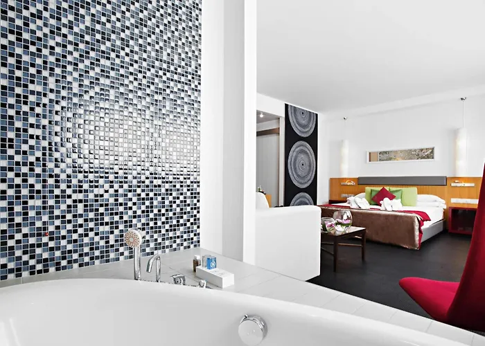 Hotel perto da faculdade: Novotel Roma Eur