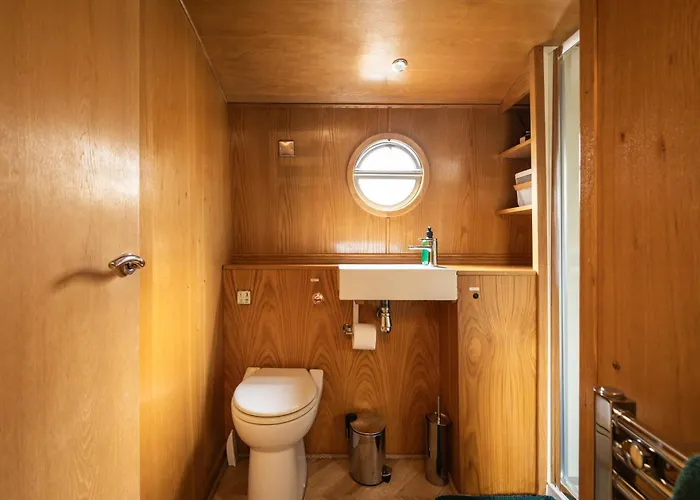 Edinburgh - Houseboats