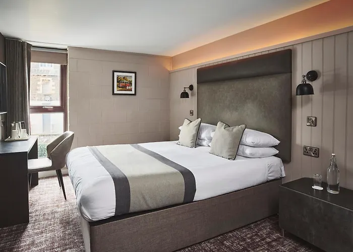 4 star hotel: The Ranald Hotel