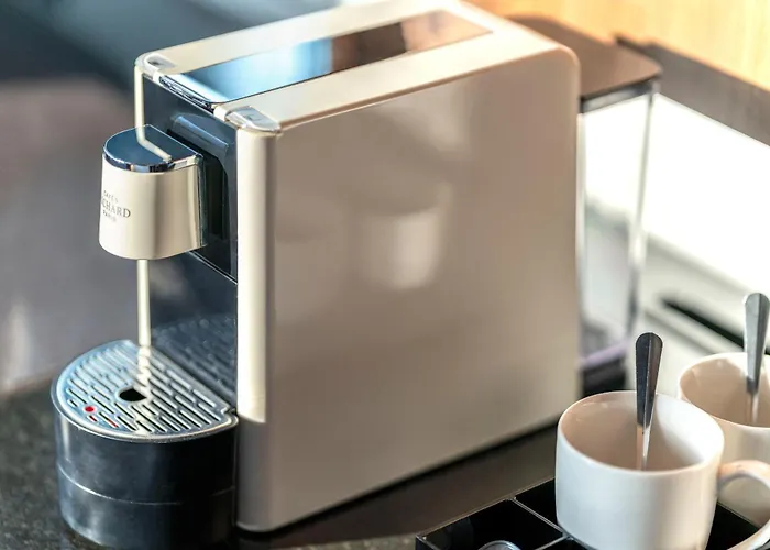 Hotel with pool: The Continent Hotel Sukhumvit - Asok Bts Bangkok