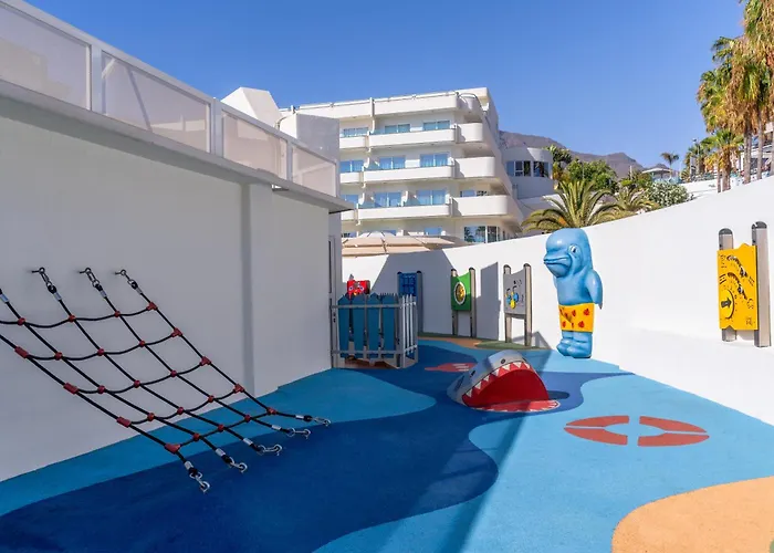 Hotel Jacuzzi: Hovima La Pinta Beachfront Family Hotel
