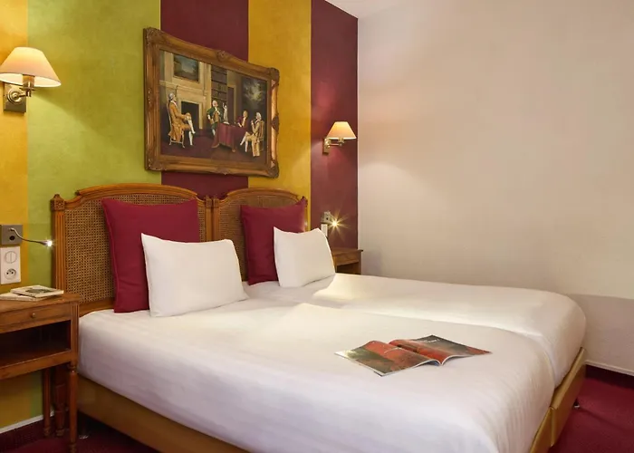 Hotel Romântico: Timhotel Invalides Eiffel