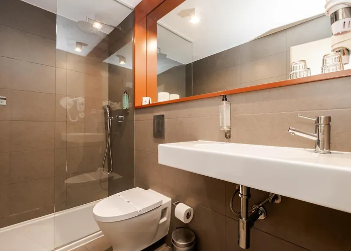Hotel Ping Pong: Axis Ofir Beach Resort Hotel
