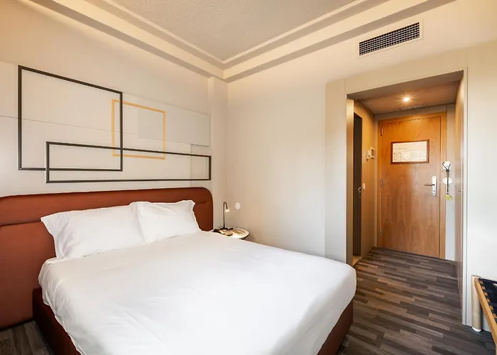 Hotel Ping Pong: Axis Ofir Beach Resort Hotel