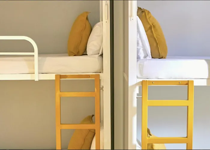 Auberge: Sun & Moon Hostel