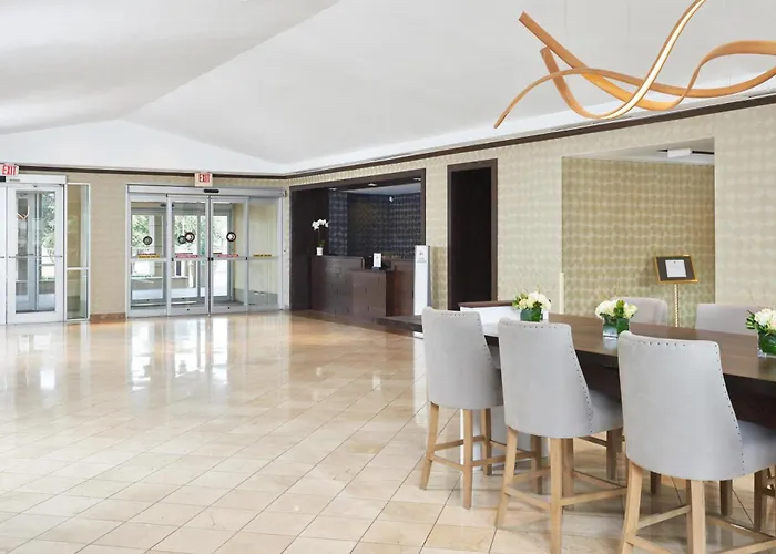 Romantic hotels Doubletree By Hilton Dallas Market Center