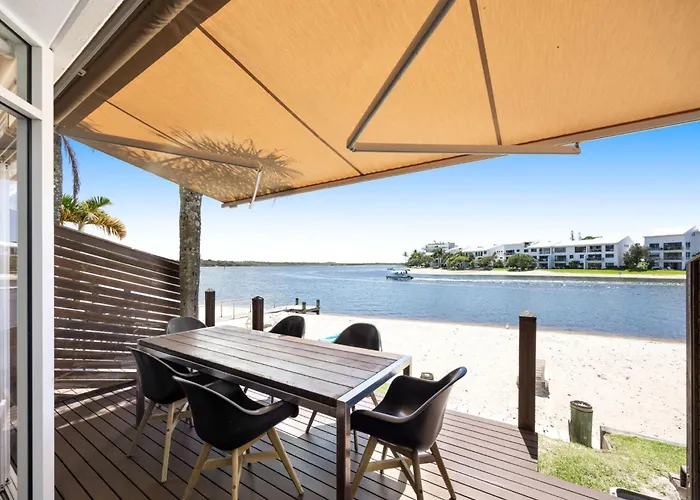 Skippers Cove Waterfront Resort