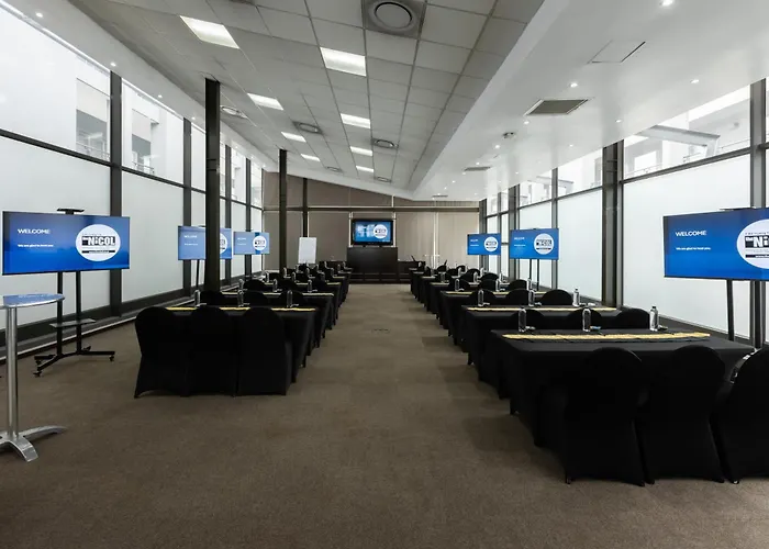 Cheap hotels Nicol And Apartments