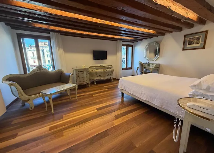 Pet Friendly hotel: Hotel Rialto