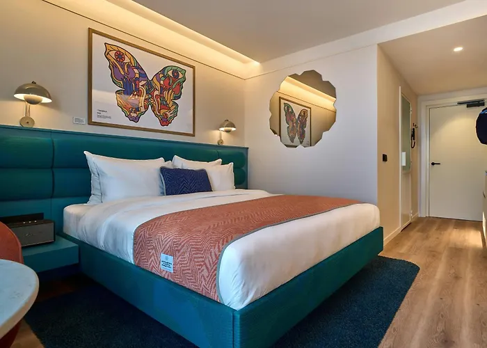 Social Hub Barcelona Poblenou Extended Stay